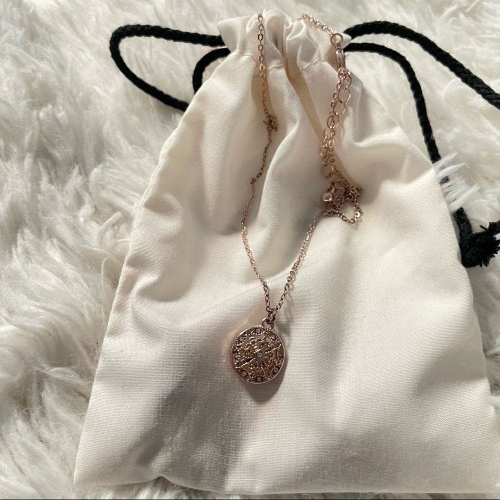 3/$25 intricate detail necklace